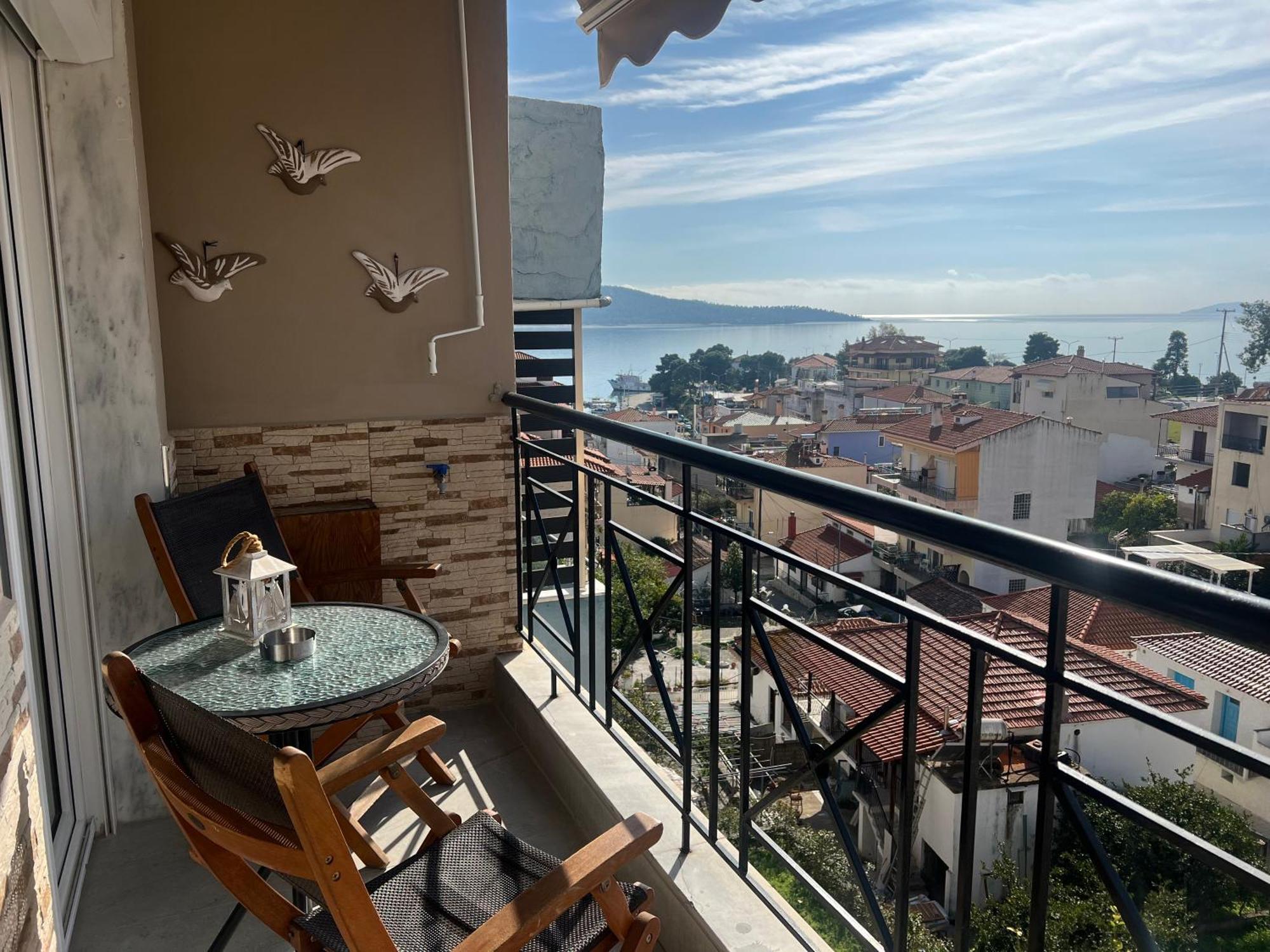 Anna Maria Views Apartment Néos Marmarás